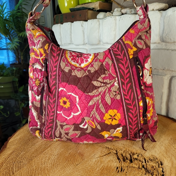 Vera Bradley Handbags - Vera Bradley Lisa B Hobo Carnaby Pattern